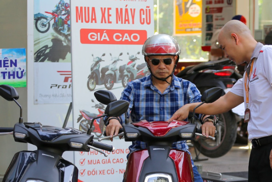 Hà Nội dự kiến hỗ trợ tối đa 5 triệu đồng cho mỗi người dân đổi sang xe máy điện