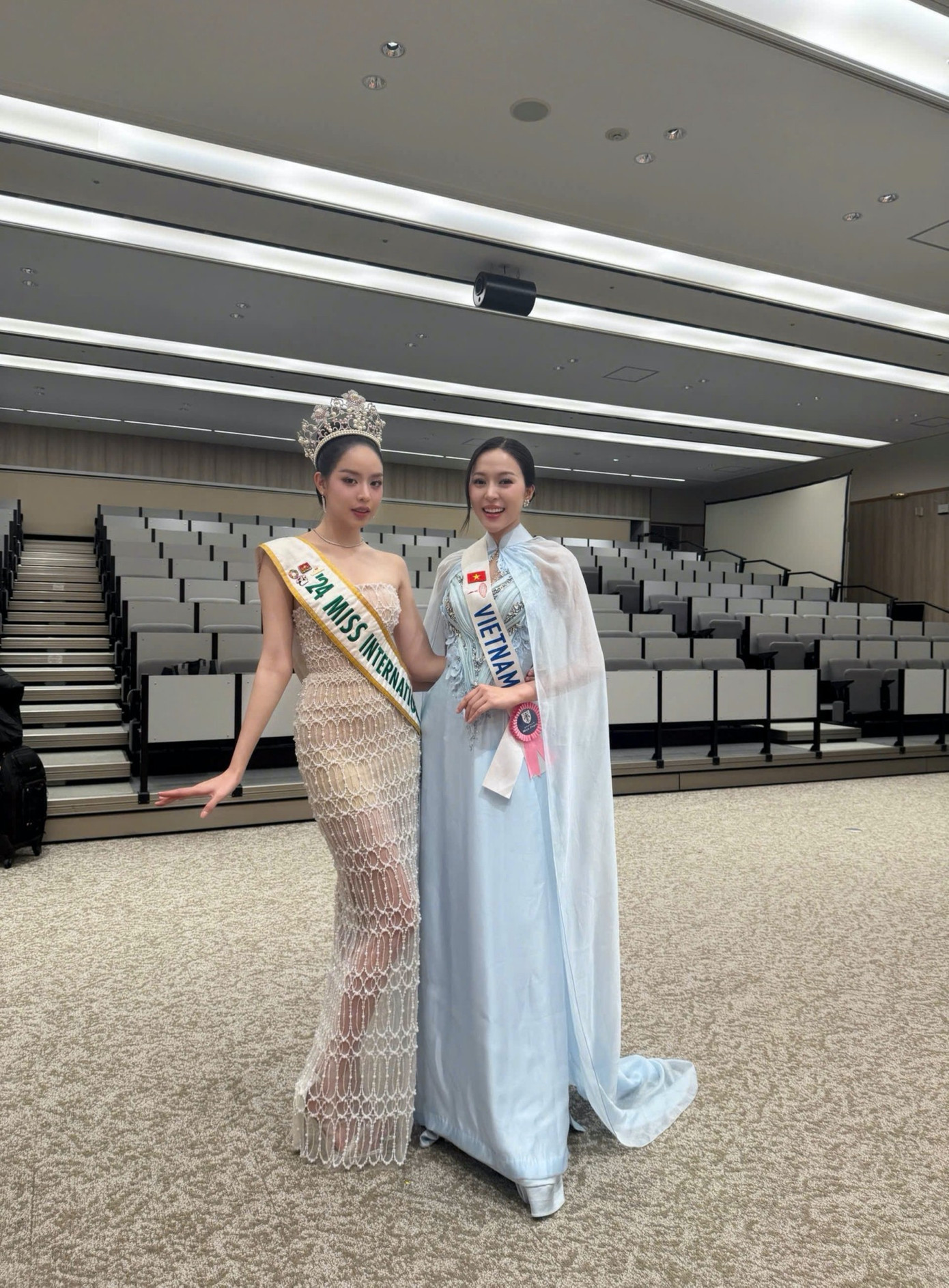 Hoa hậu Kiều Duy diễn Bán kết Miss International phản ứng Thanh Thủy và dàn BGK gây chú ý