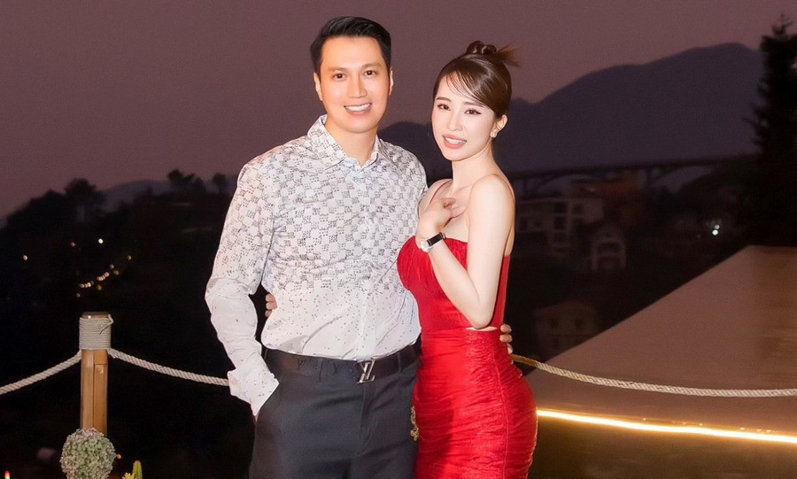 Vóc dáng Quỳnh Nga qua cam thường gây sốt