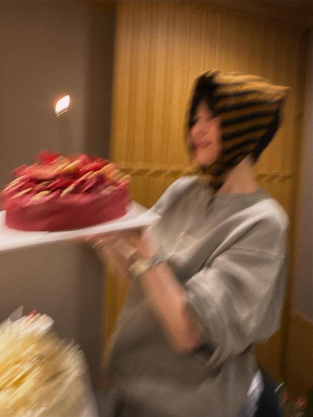 Song Hye Kyo đón sinh nhật 44 tuổi đầy giản dị cận cảnh nhan sắc khiến ai cũng phát hờn