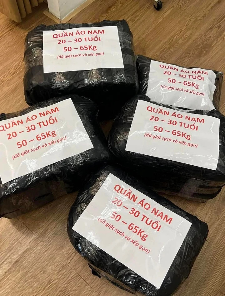 Xúc động những 'chiếc lá rách ít đùm lá rách nhiều' khi miền Trung lũ lụt - 13