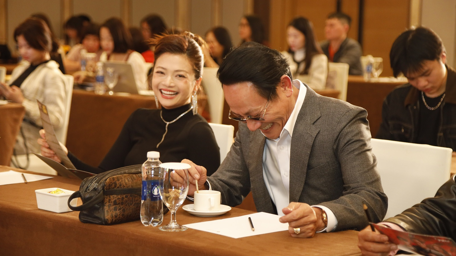 NSƯT Hoàng Hải khẳng định diễn xuất cực ăn ý với NSƯT Kiều Anh