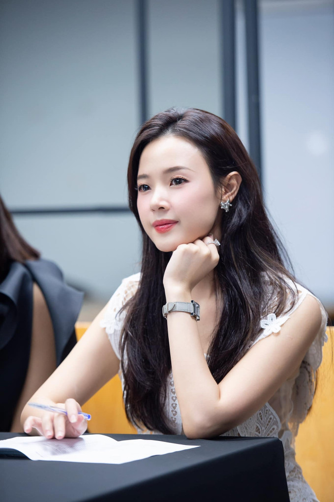 Thông báo nóng gây xôn xao phía Midu