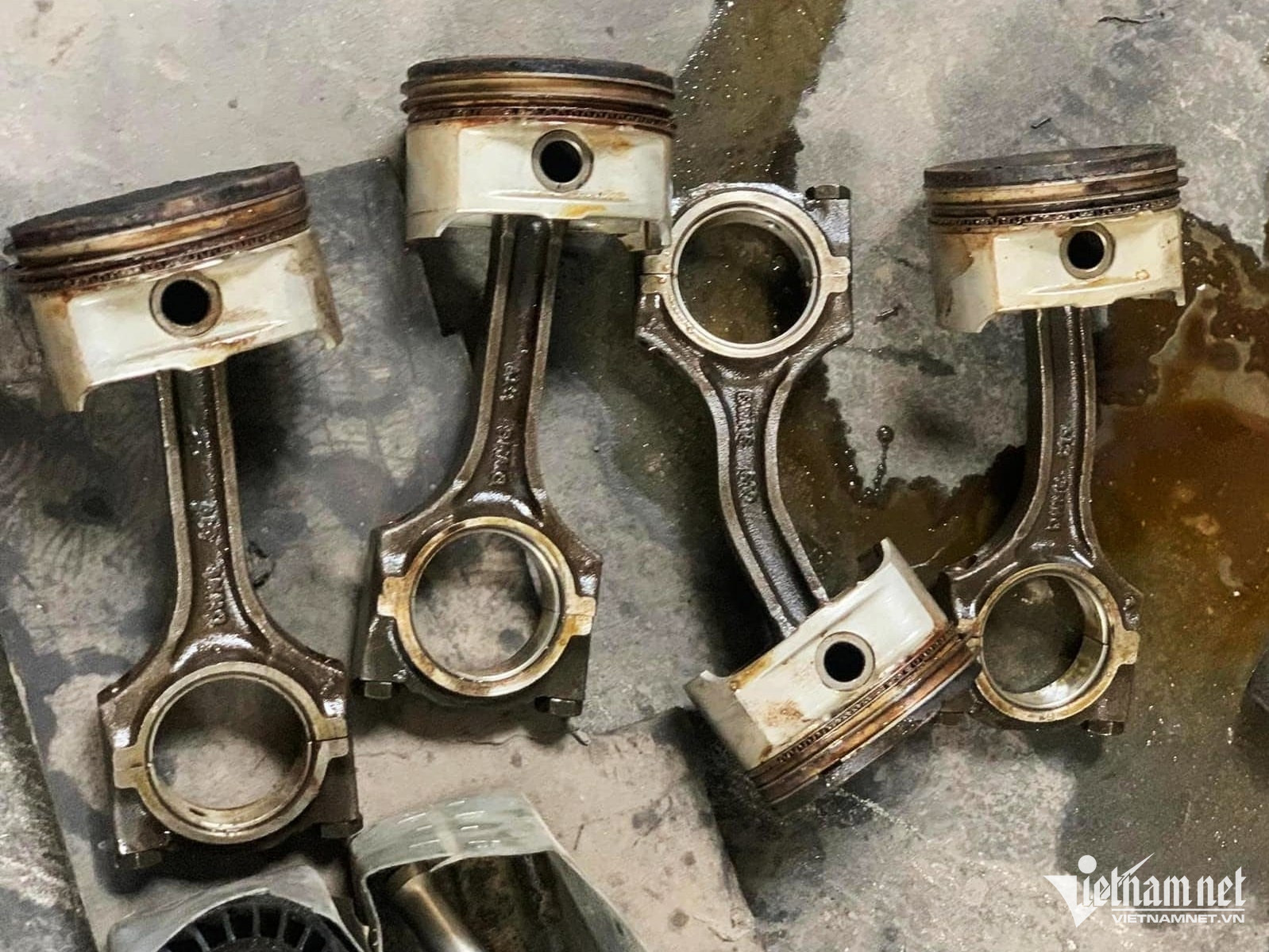 W-Camry thuy kich (2).jpg