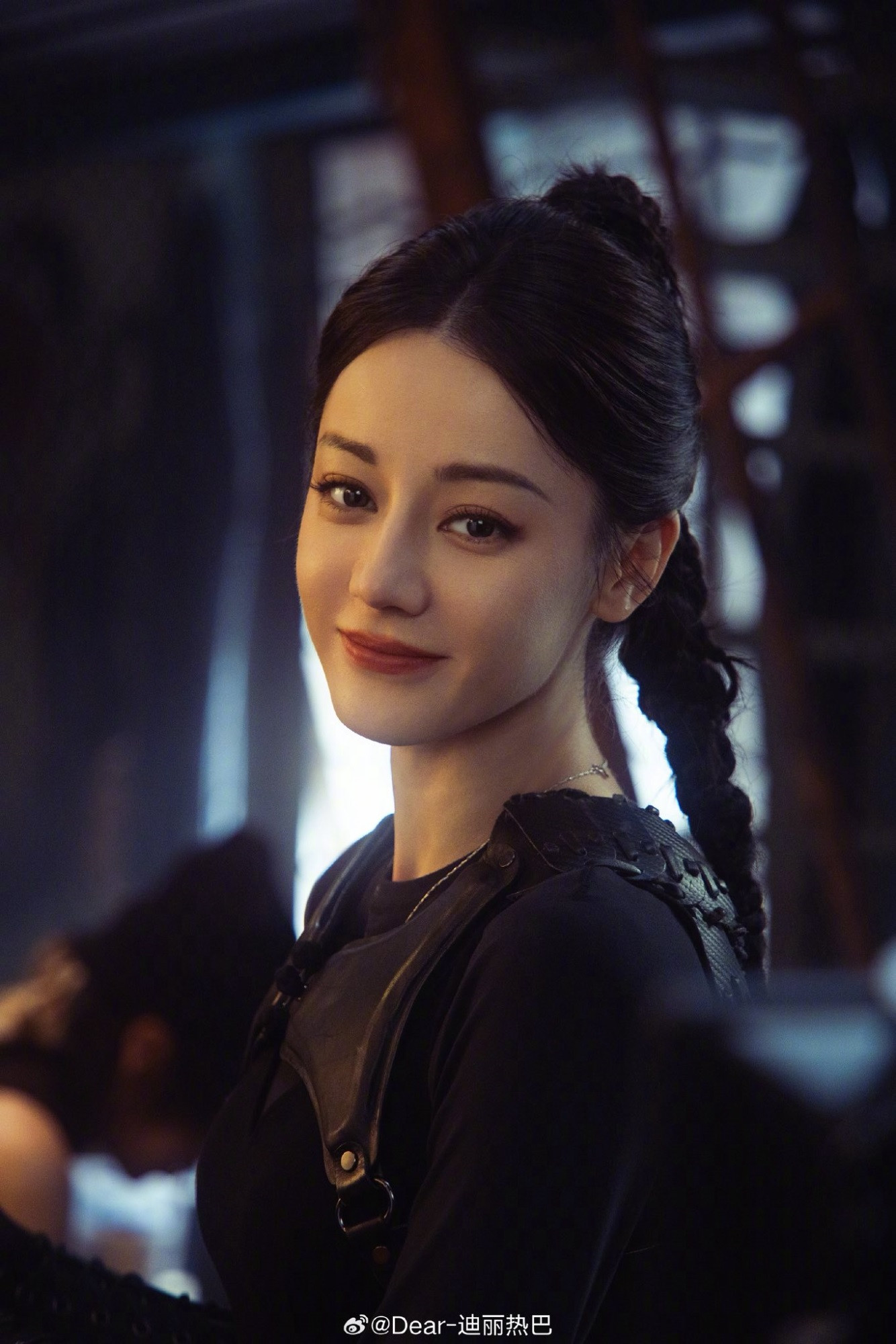 Địch Lệ Nhiệt Ba gây tranh cãi khi phim mới thành tích thảm, kéo dài chuỗi 12 năm không có phim hot - Ảnh 3