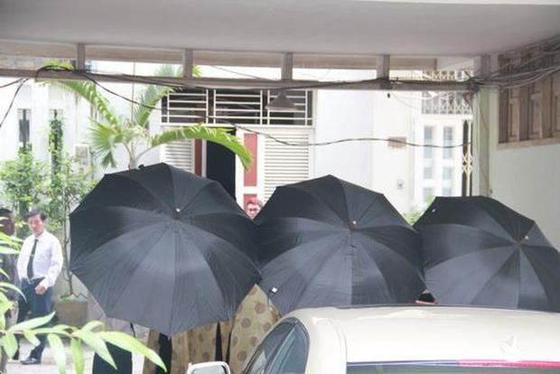 Tỷ phú Johnathan Hạnh Nguyễn phá lệ làm điều đặc biệt trong hôn lễ của con gái Tiên Nguyễn