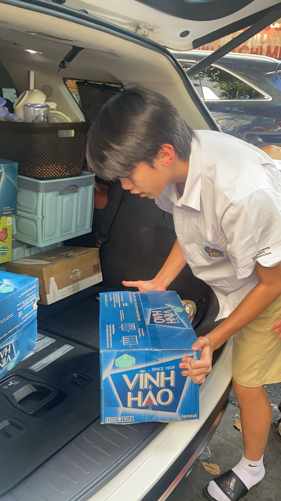 Con trai Cường Đô La  Hồ Ngọc Hà hỗ trợ bà con vùng lũ đại gia phố núi hé lộ điều đặc biệt