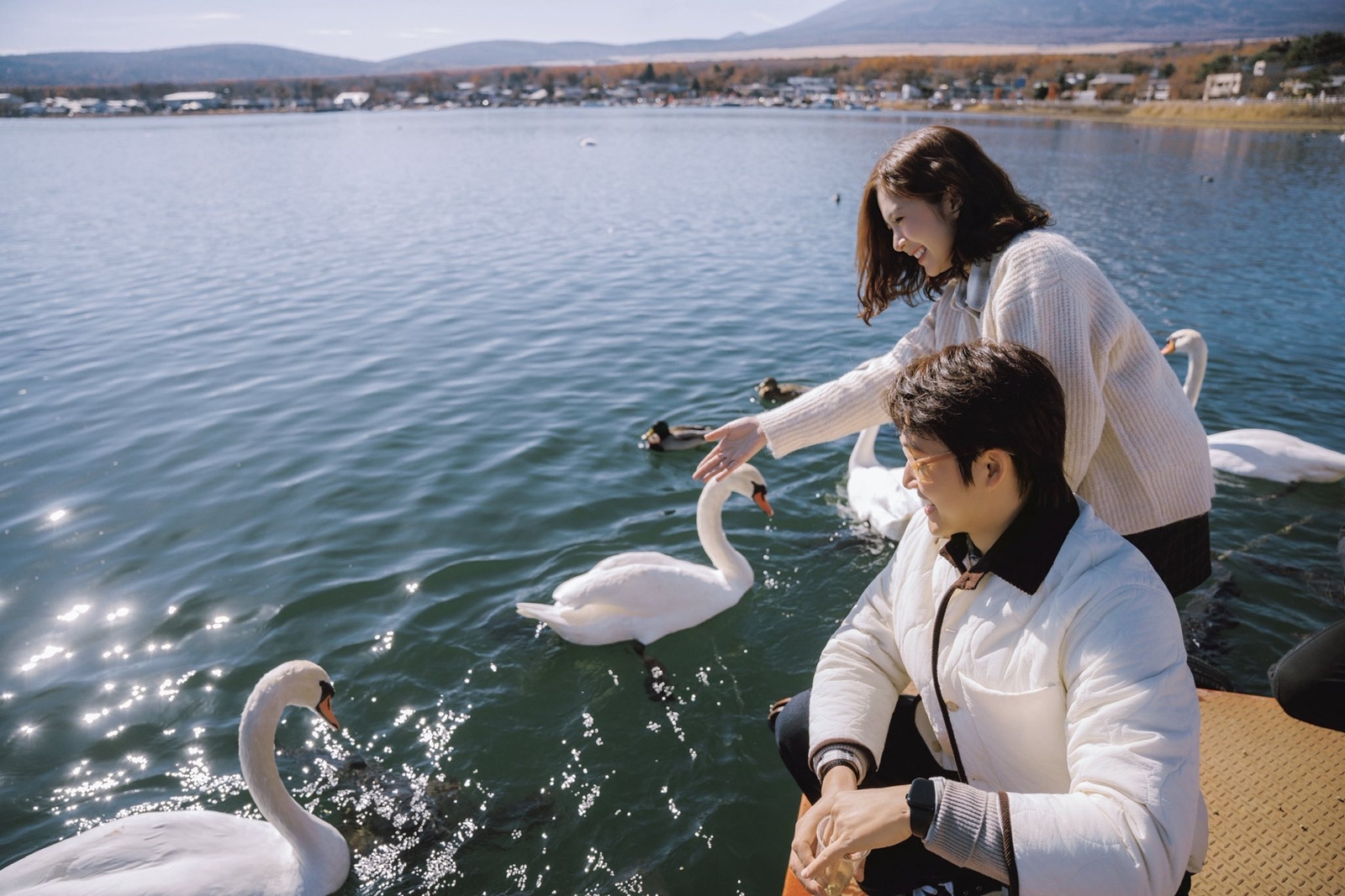 Đình Tú  Ngọc Huyền hé lộ địa điểm trăng mật tung bộ ảnh đẹp như ngôn tình