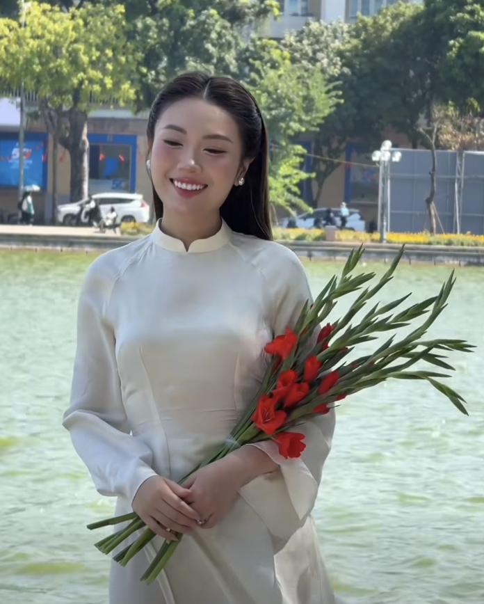 Hậu trường ảnh cưới kiều My: Nữ diễn viên phim ' giờ vàng ' VTV Hé lộ điều bất ngờ - Ảnh 4.