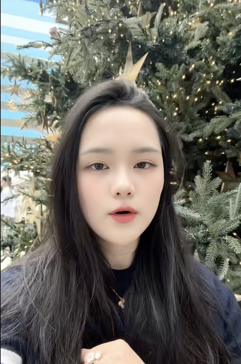 Diện mạo gây sốt của vợ cầu thủ Đỗ Duy Mạnh