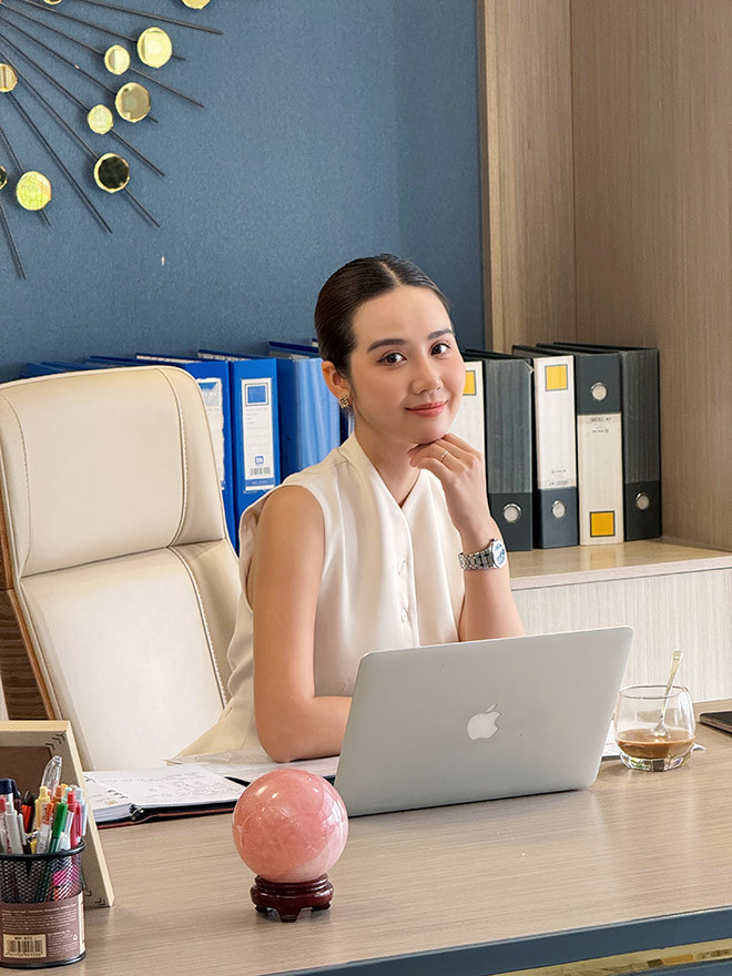 Nữ diễn viên đẹp tới mức cả giọt nước mắt rơi xuống cũng đẹp nao lòng- Ảnh 1.