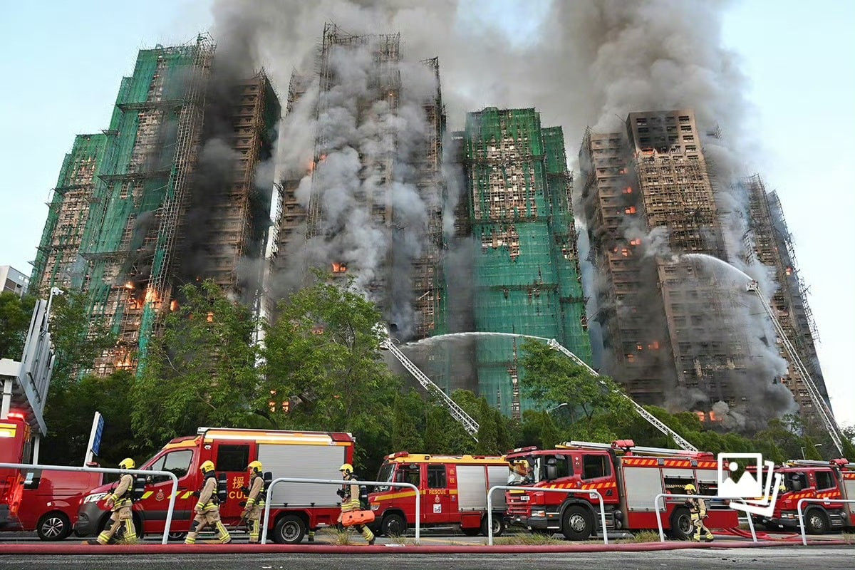 Trần Vỹ Đình Xa Thi Mạn cùng dàn sao đau xót sau vụ cháy lịch sử ở Hong Kong