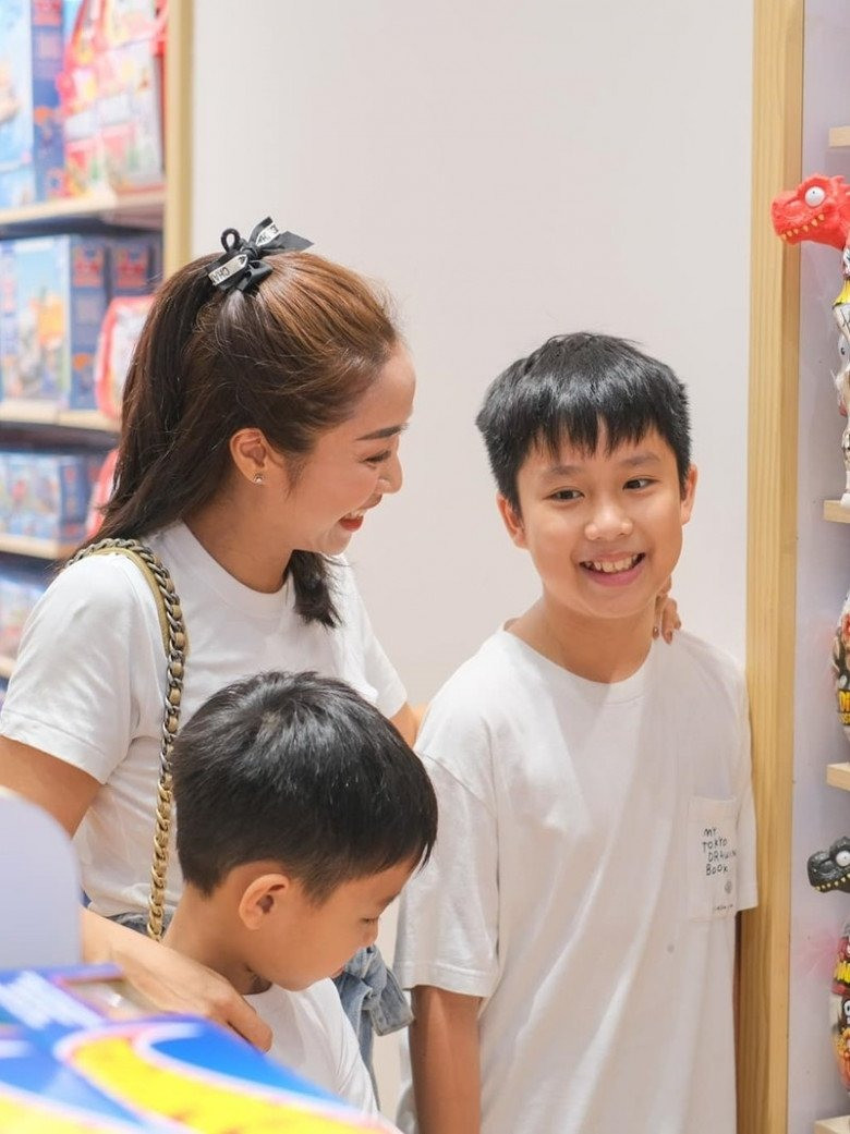 Con trai cả Ốc Thanh Vân lộ diện khó nhận ra tuổi 14 trổ mã ngỡ ngàng