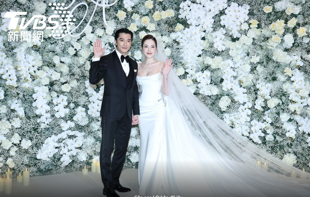 Khưu Trạch và Hứa Vỹ Ninh tổ chức đám cưới: Cô dâu đẹp như thiên sứ, chú rể đào hoa số 1 Cbiz - Ảnh 2