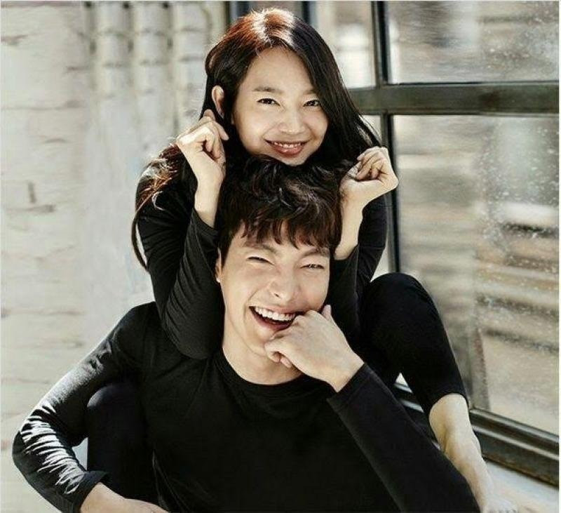Thiệp cưới độc lạ của cặp đôi Kim Woo Bin  Shin Min Ah