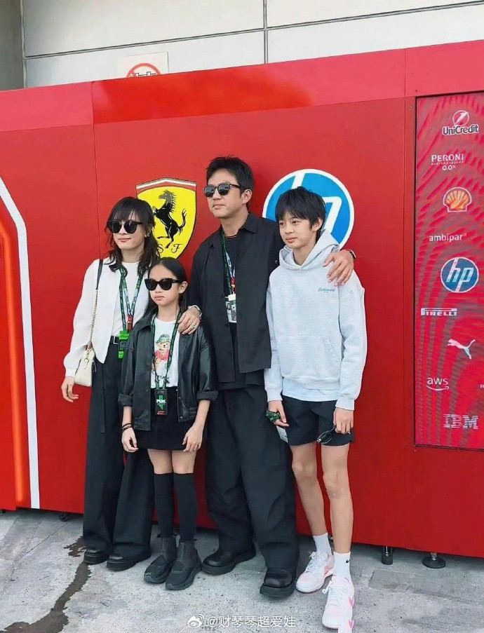 Con trai Tôn Lệ  Đặng Siêu liên tiếp gây sốt ngoại hình điển trai cỡ nào