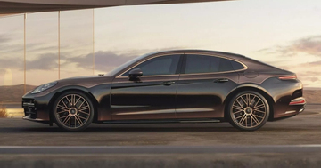 Độc lạ xe sang Porsche Panamera có nước sơn phủ vàng của đại gia Dubai