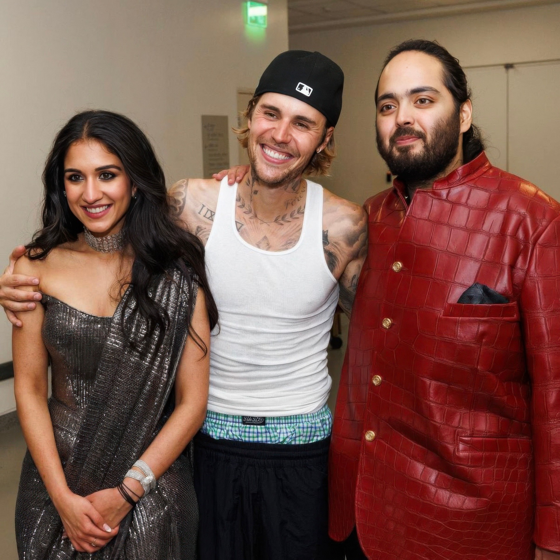 gr1knkuwwaa5qwy standard v2 2x f.jpg