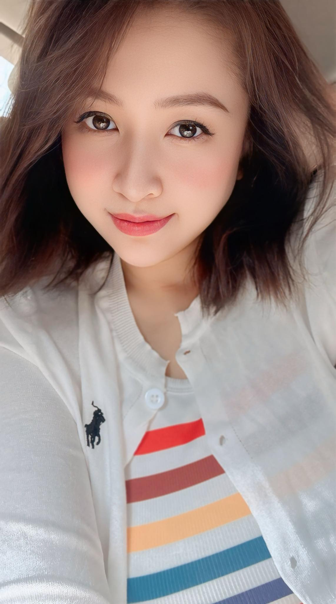 Vân Hugo đổi phong cách hack tuổi như 18 sau khi thành bà chủ trường mầm non 5000m2