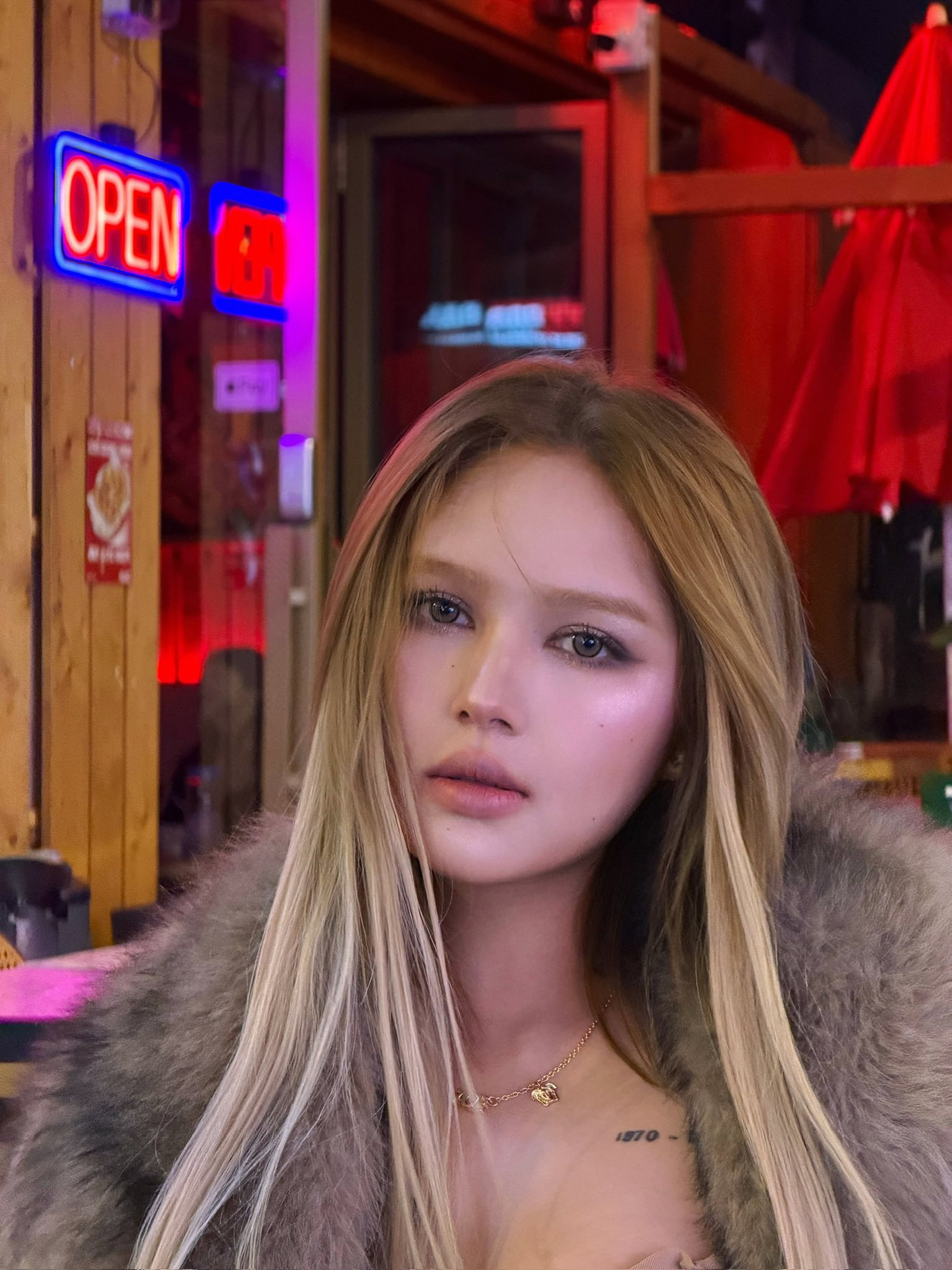 Xoài Non khoe cận nhan sắc xinh đẹp ở tuổi 23