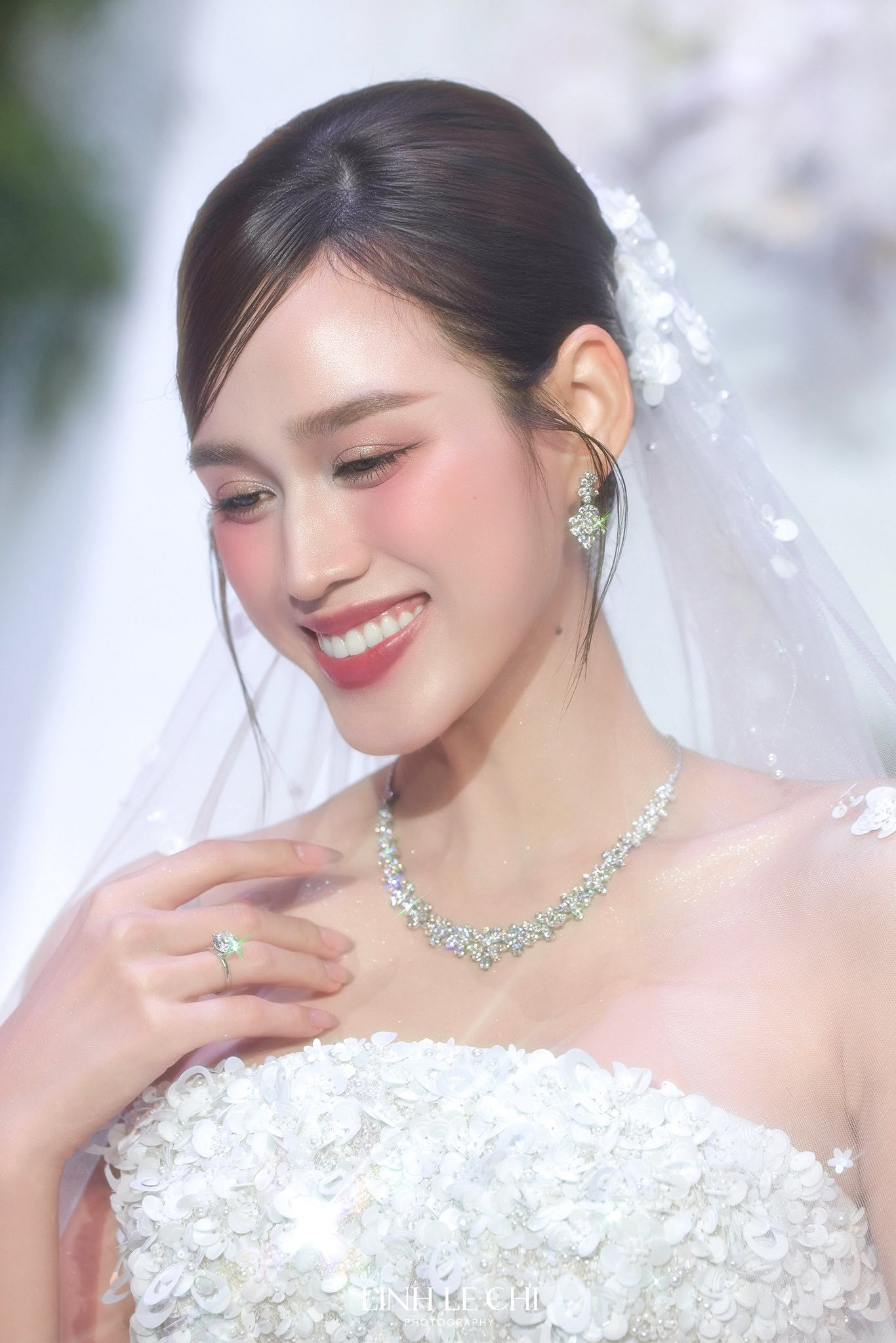 Tóm sống vợ chồng Đỗ Hà sau hôn lễ thái độ thiếu gia Viết Vương bên vợ hoa hậu gây bàn tán