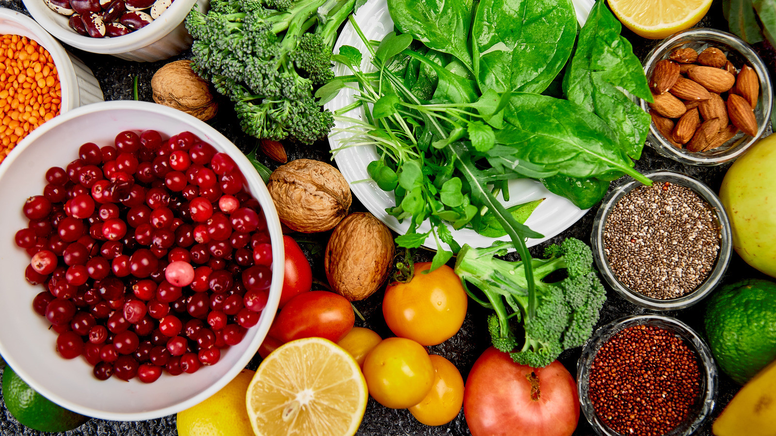 5 loại thực phẩm giúp ngăn ngừa tóc bạc sớm- Ảnh 3.