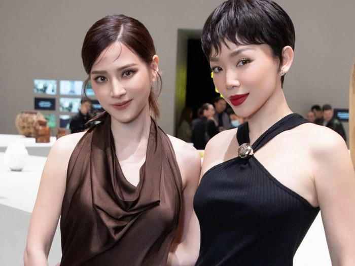 Tóc Tiên so kè Lee Dong Wook lấn át Dara 2NE1 khi chung khung hình