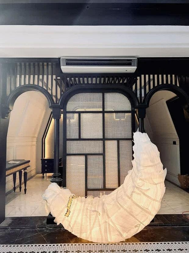 Choáng ảnh cận căn biệt thự 3 tầng giá triệu đô của vợ chồng Đoàn Di Băng