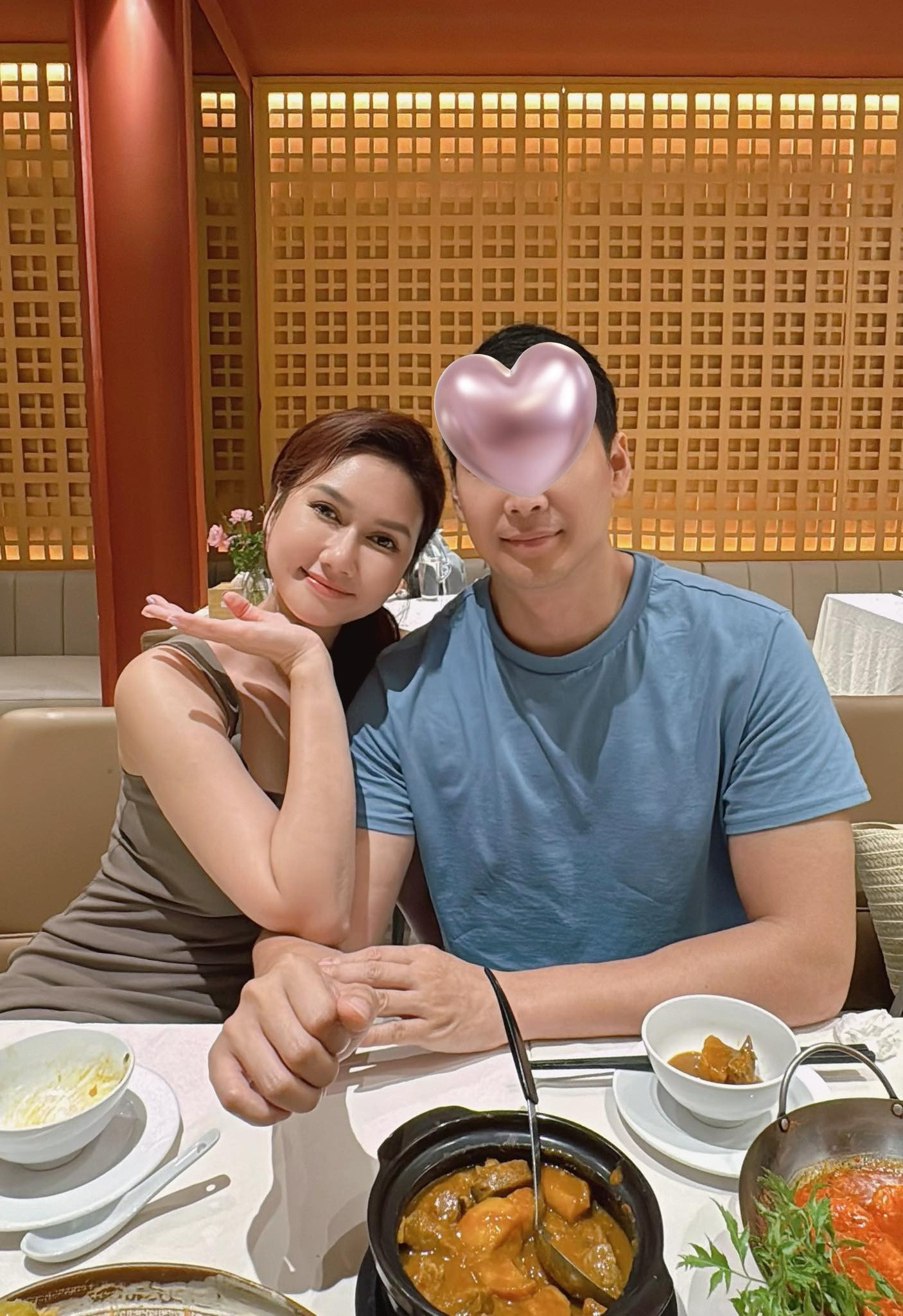 Hương Giang công khai ông xã giấu mặt đúng lúc tình cũ Đình Tú chuẩn bị đám cưới