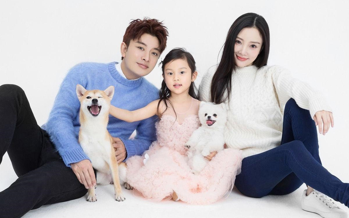 Giả Nãi Lượng thuê nhân viên có gương mặt giống hệt vợ cũ Lý Tiểu Lộ