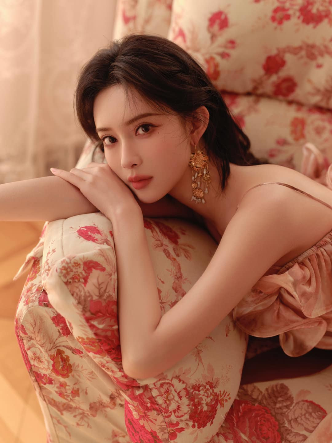 Sau hôm nay, thứ Sáu 7/11/2025, Thần Tài ghé thăm, 3 con giáp 'đón bão tài lộc', làm đâu thắng đó, vét sạch tiền của thiên hạ - Ảnh 3