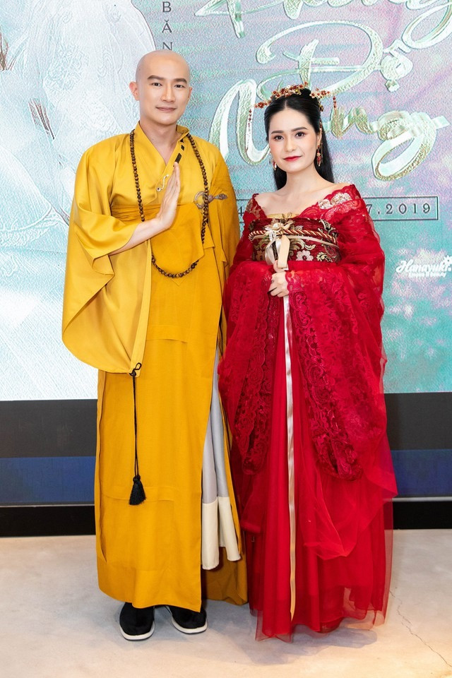 Sự nghiệp ca hát đi diễn 3 show đã bỏ nghề của Đoàn Di Băng