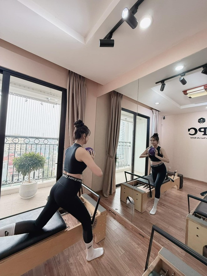 Vóc dáng thật của MC Mai Ngọc sau 6 tháng sinh con gây choáng