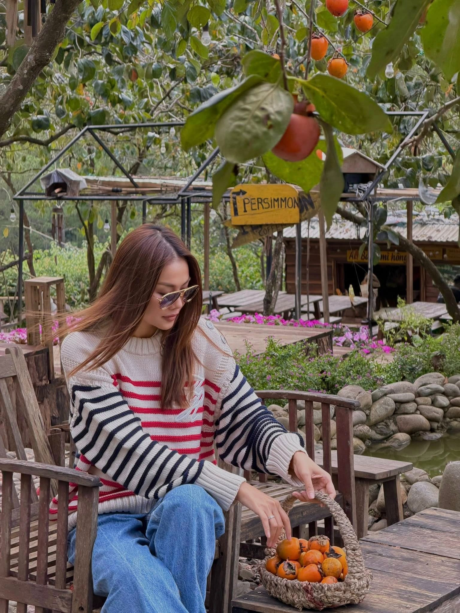 Thanh Hằng khoe ảnh tình tứ bên chồng mặn nồng như ngày mới yêu