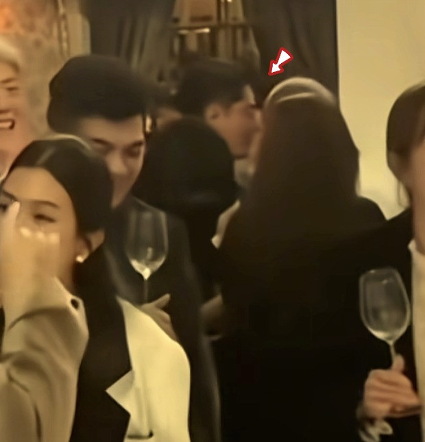 Bức ảnh tình tứ của Hoắc Kiến Hoa Lâm Tâm Như