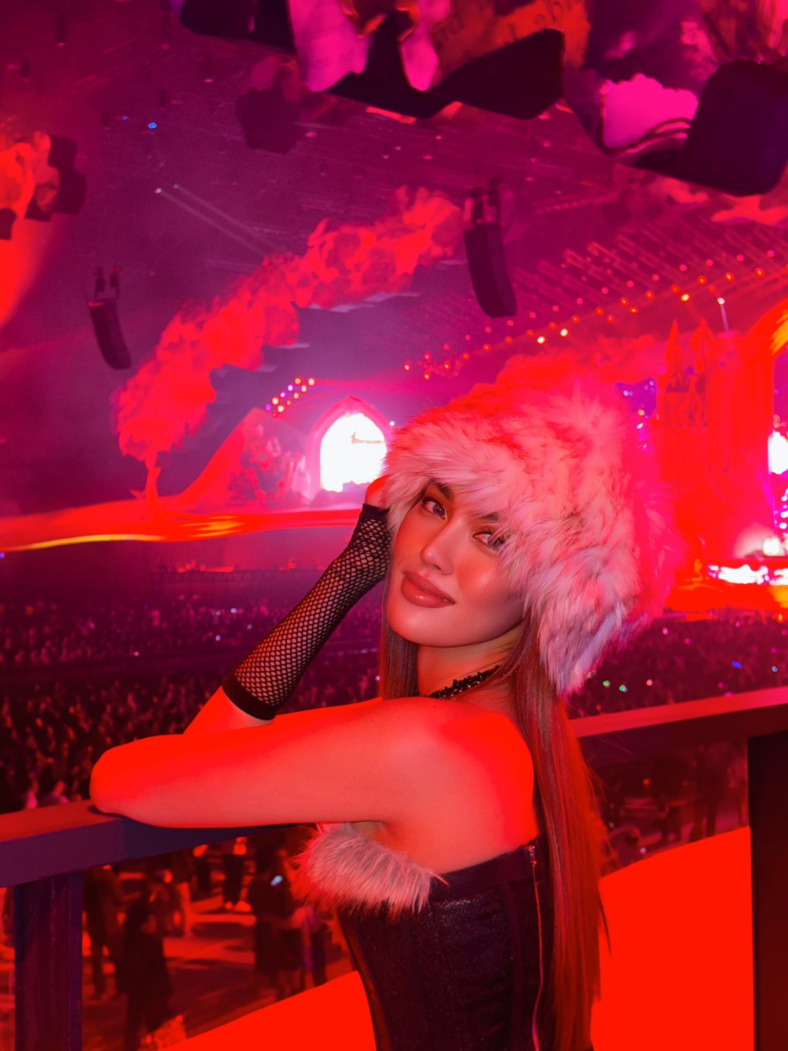 Mẹ 1 con Lan Khuê khoe dáng bốc lửa ở Thượng