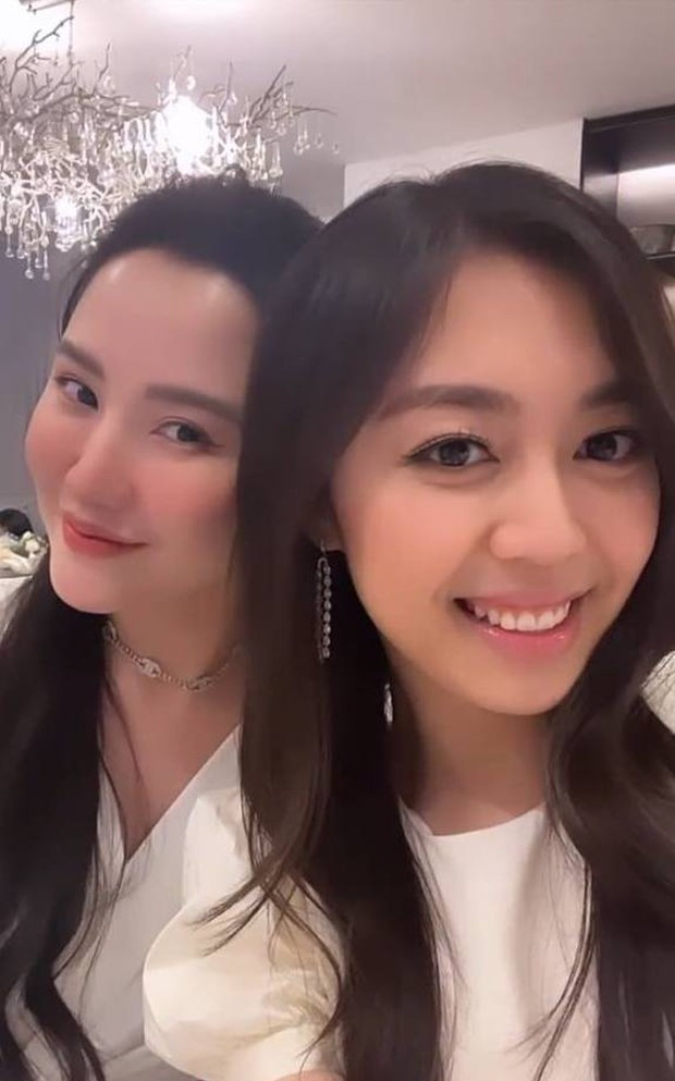 Hình ảnh hiếm bóc nhan sắc thật của vợ Phan Thành trong đám cưới em chồng Phan Hoàng