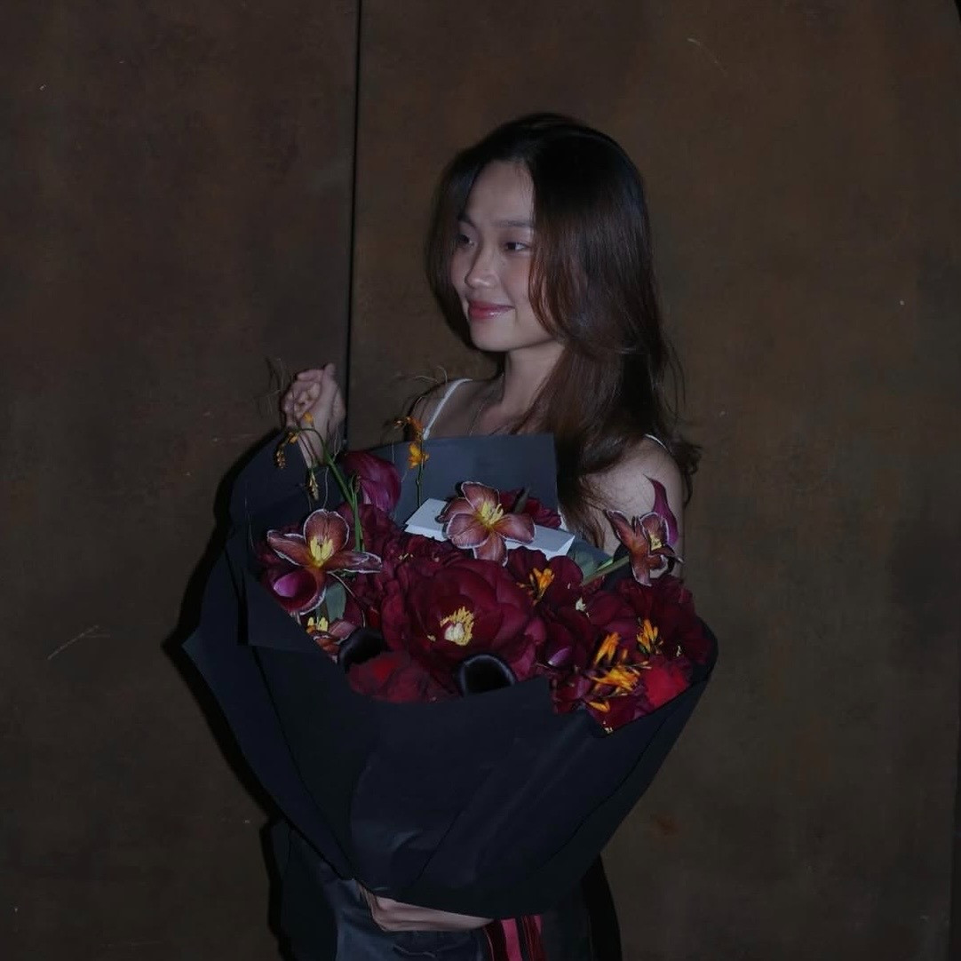 Một Anh Trai Say Hi kỉ niệm 10 năm với bạn gái chuyện tình từ khi khó khăn đến thành công rực rỡ