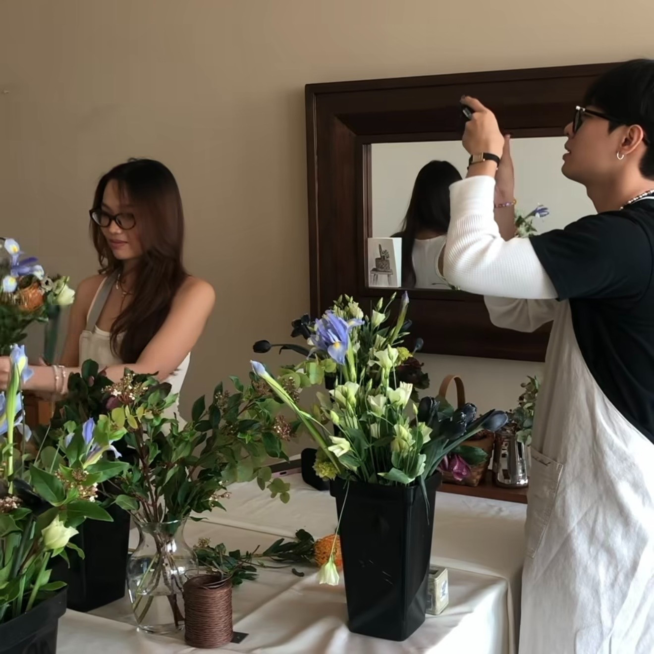 Một Anh Trai Say Hi kỉ niệm 10 năm với bạn gái chuyện tình từ khi khó khăn đến thành công rực rỡ