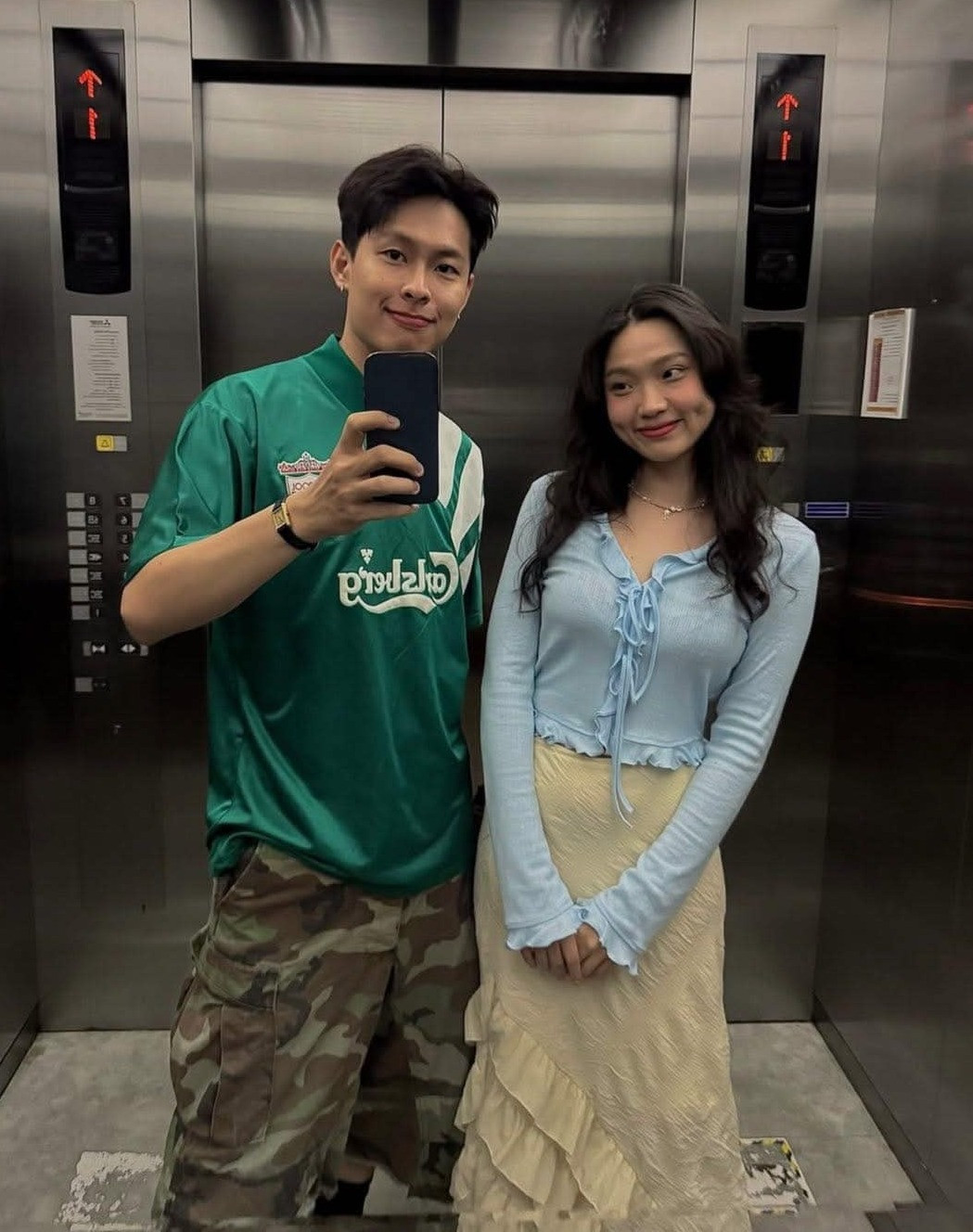 Một Anh Trai Say Hi kỉ niệm 10 năm với bạn gái chuyện tình từ khi khó khăn đến thành công rực rỡ