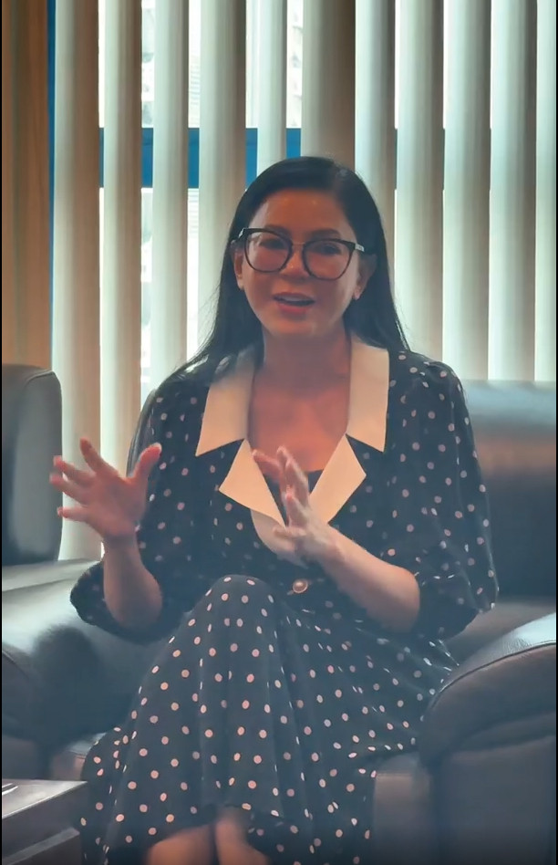 Nhan sắc chụp bằng cam thường của vợ tỷ phú Johnathan Hạnh Nguyễn