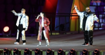 Biểu diễn khai mạc SEA Games 33 bị chê dở, ca sĩ nói do hát nhép trục trặc