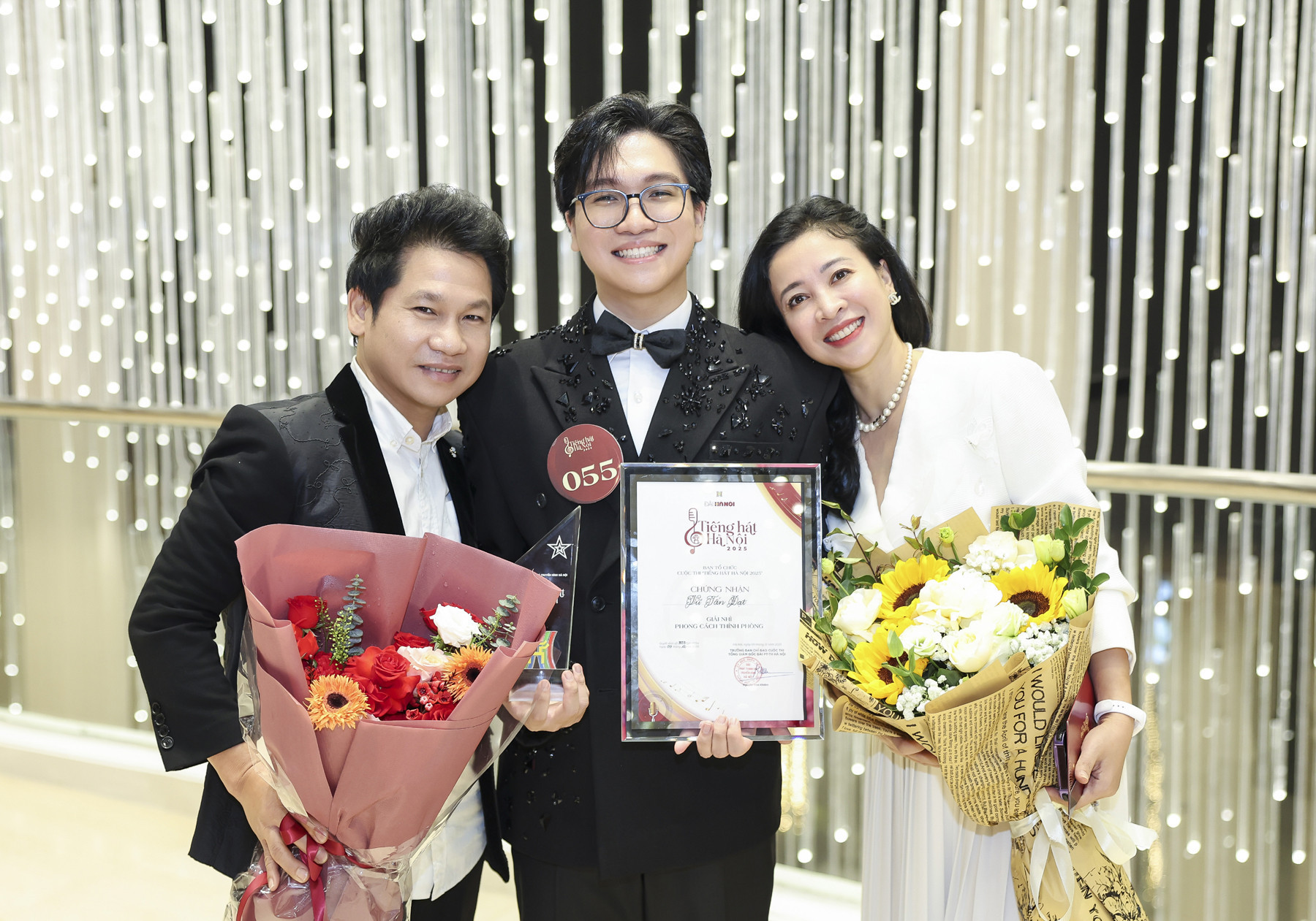 Vũ Tấn Đạt - con trai Trọng Tấn với giọng ca nội lực và ngọai hình điển trai - Ảnh 2.