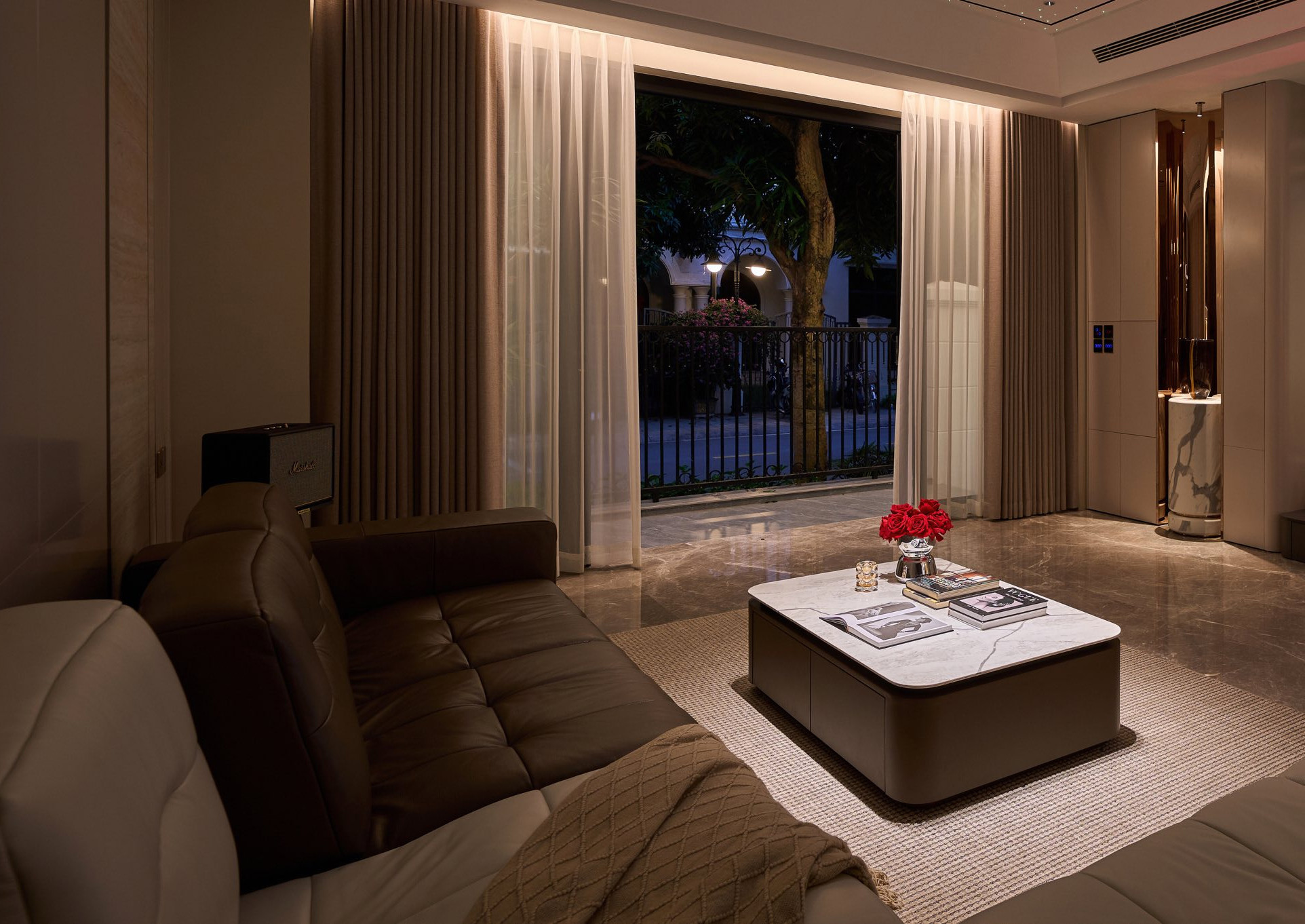 Đoàn Văn Hậu khoe nhà mới triệu đô dân mạng tới tấp vào xin vía nhiều tiền