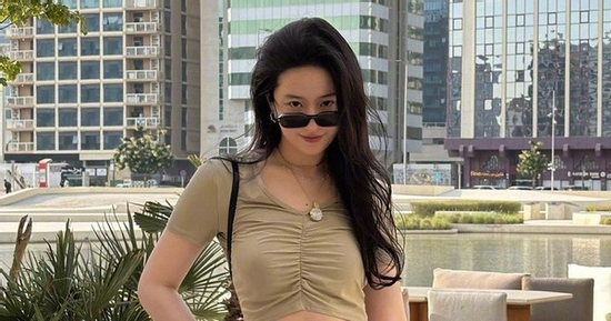 Loạt ảnh du lịch của Lưu Diệc Phi khiến ai cũng phải nghi ngờ tuổi thật