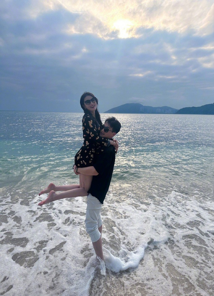 Mỹ nhân thị phi nhất showbiz ngày càng xinh đẹp sau khi kết hôn