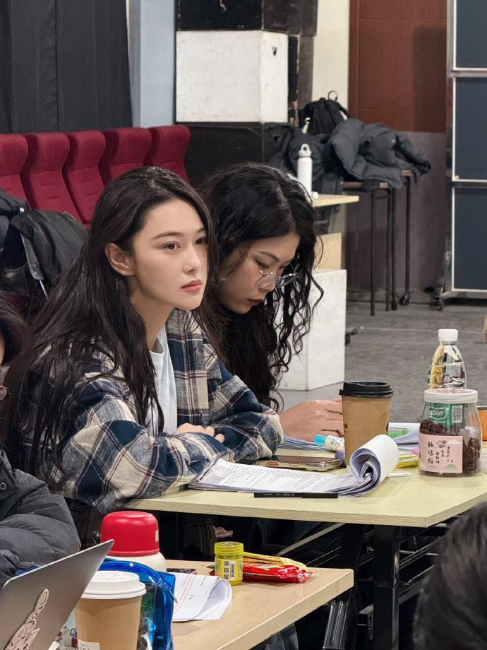 Mỹ nhân thị phi nhất showbiz ngày càng xinh đẹp sau khi kết hôn