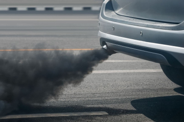 Nước chảy từ ống xả ô tô: Liệu xe có đang gặp vấn đề?