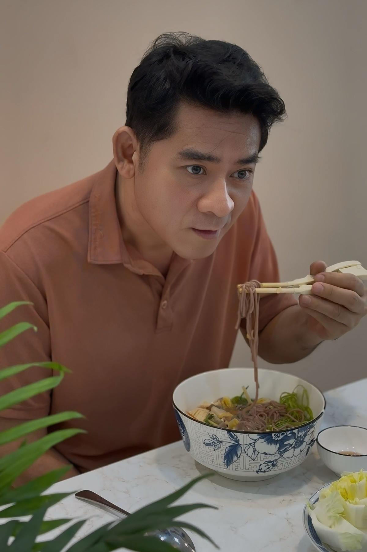 Tài tử nổi tiếng Vbiz bị đột quỵ cả tim và não tình hình hiện tại ra sao