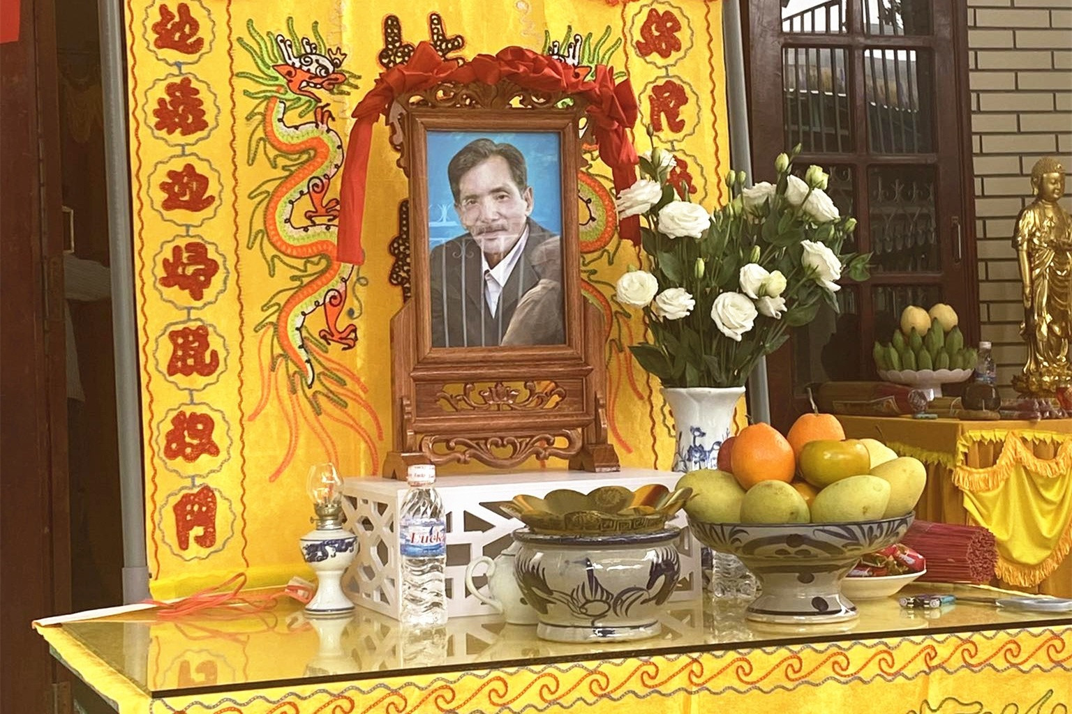 Tang lễ hưu quạnh giản dị của nghệ sĩ Thương Tín